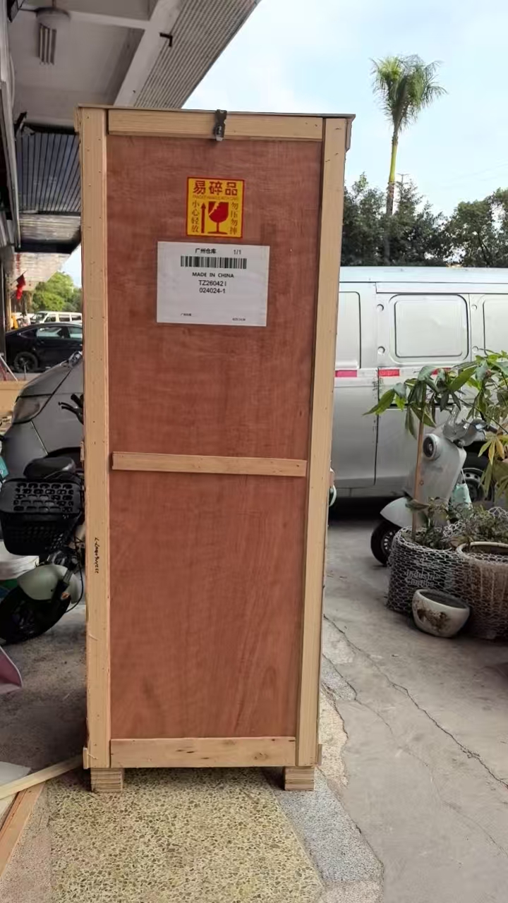 Vending machine protected in a full wooden shipping case
